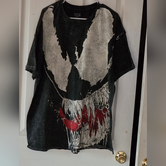 Marvel Other - Marvel Black and White Venom Graphic Tee